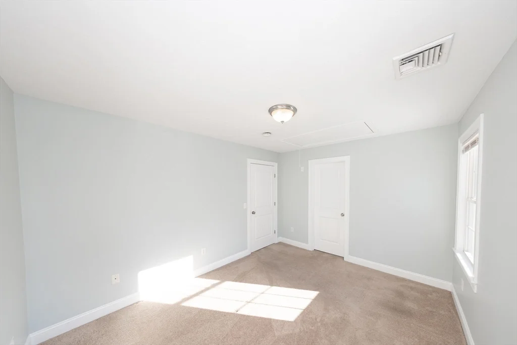 3 bed, 2 bath apartment for rent at 4 Cyrus Way Unit 4, Northborough — photo 19 of 36