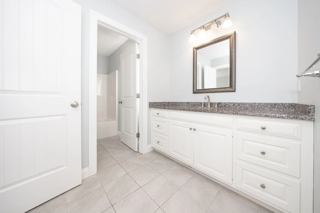 3 bed, 2 bath apartment for rent at 4 Cyrus Way Unit 4, Northborough — photo 22 of 36