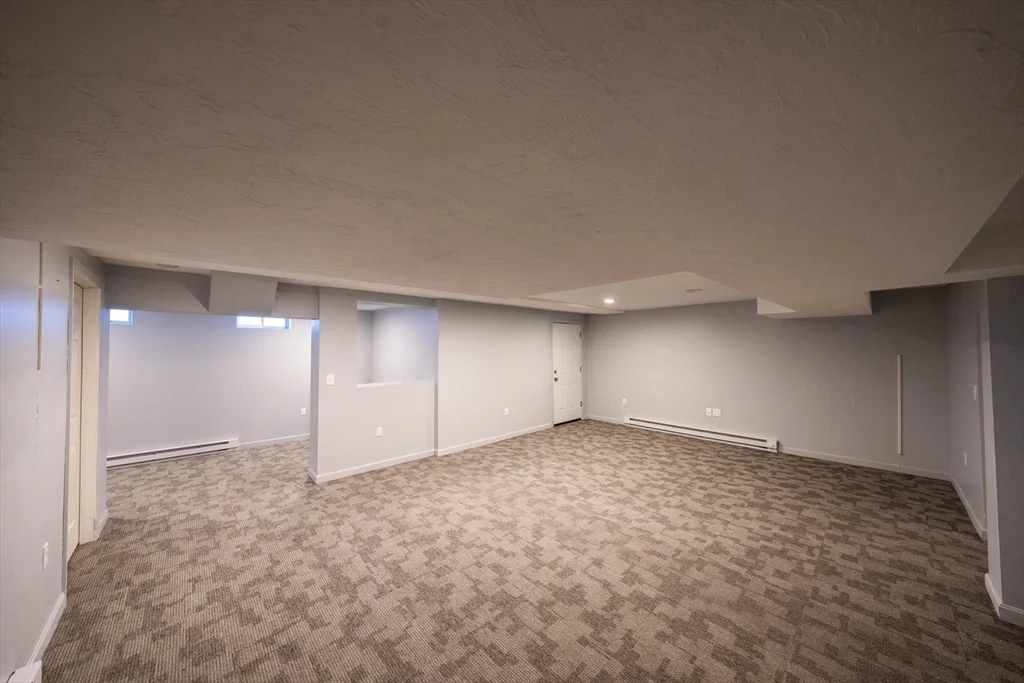 3 bed, 2 bath apartment for rent at 4 Cyrus Way Unit 4, Northborough — photo 30 of 36