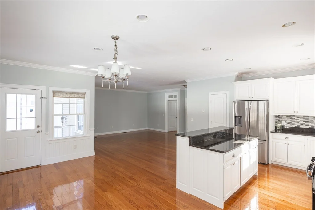 3 bed, 2 bath apartment for rent at 4 Cyrus Way Unit 4, Northborough — photo 11 of 36