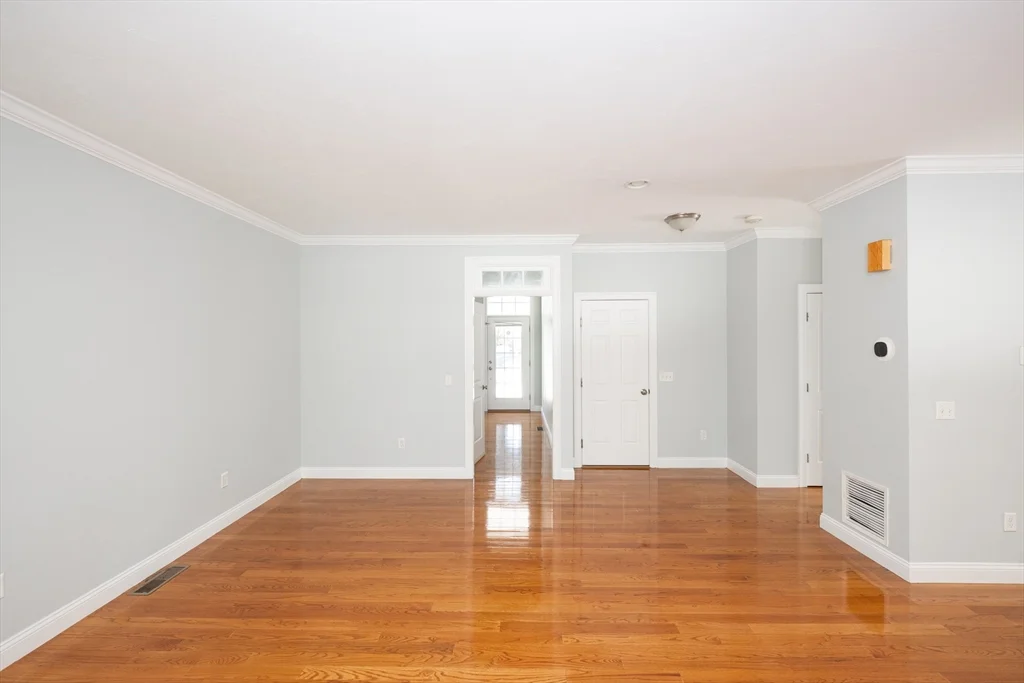 3 bed, 2 bath apartment for rent at 4 Cyrus Way Unit 4, Northborough — photo 6 of 36