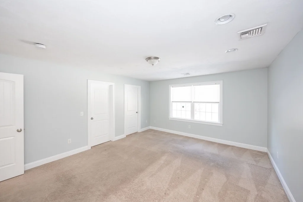 3 bed, 2 bath apartment for rent at 4 Cyrus Way Unit 4, Northborough — photo 16 of 36