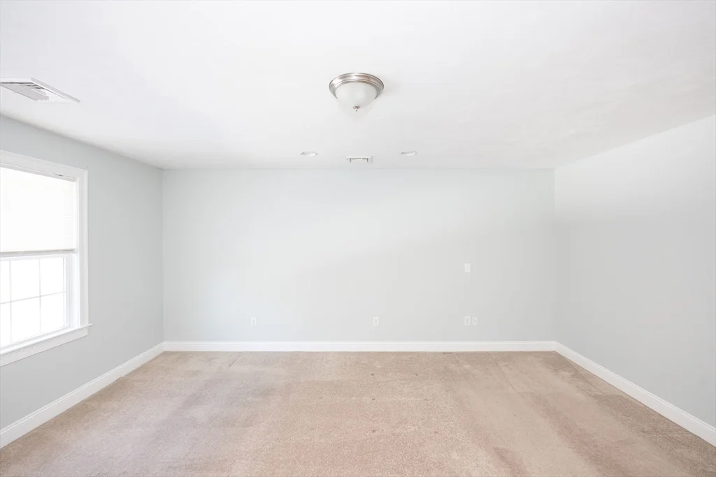 3 bed, 2 bath apartment for rent at 4 Cyrus Way Unit 4, Northborough — photo 14 of 36