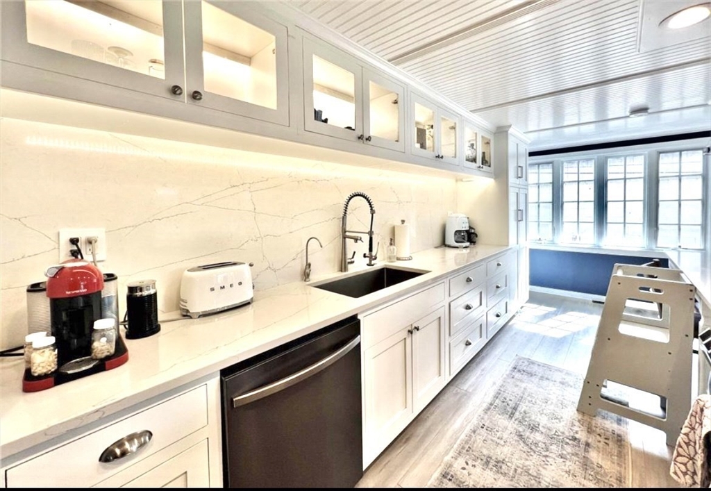 2 bed, 2 bath apartment for rent at 4 Day St Unit 4R, North Cambridge — photo 6 of 25
