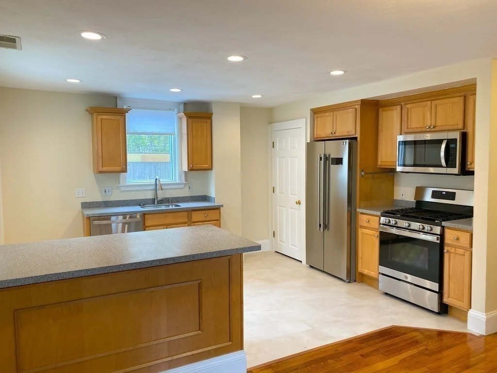 2 bed, 1 bath apartment for rent at 4 Dean Way Unit 4, South Boston — photo 7 of 17