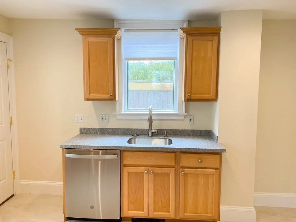 2 bed, 1 bath apartment for rent at 4 Dean Way Unit 4, South Boston — photo 10 of 17