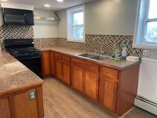 4 bed, 2 bath apartment for rent at 4 Dexter St Unit 2, Haverhill — photo 3 of 17
