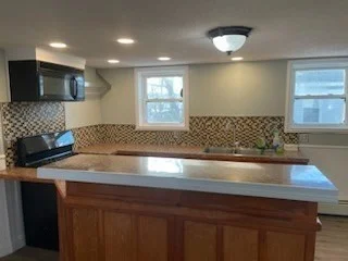 4 bed, 2 bath apartment for rent at 4 Dexter St Unit 2, Haverhill — photo 1 of 17