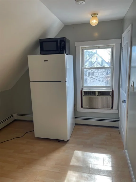 4 bed, 2 bath apartment for rent at 4 Dexter St Unit 2, Haverhill — photo 16 of 17