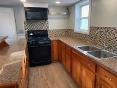 4 bed, 2 bath apartment for rent at 4 Dexter St Unit 2, Haverhill — photo 2 of 17