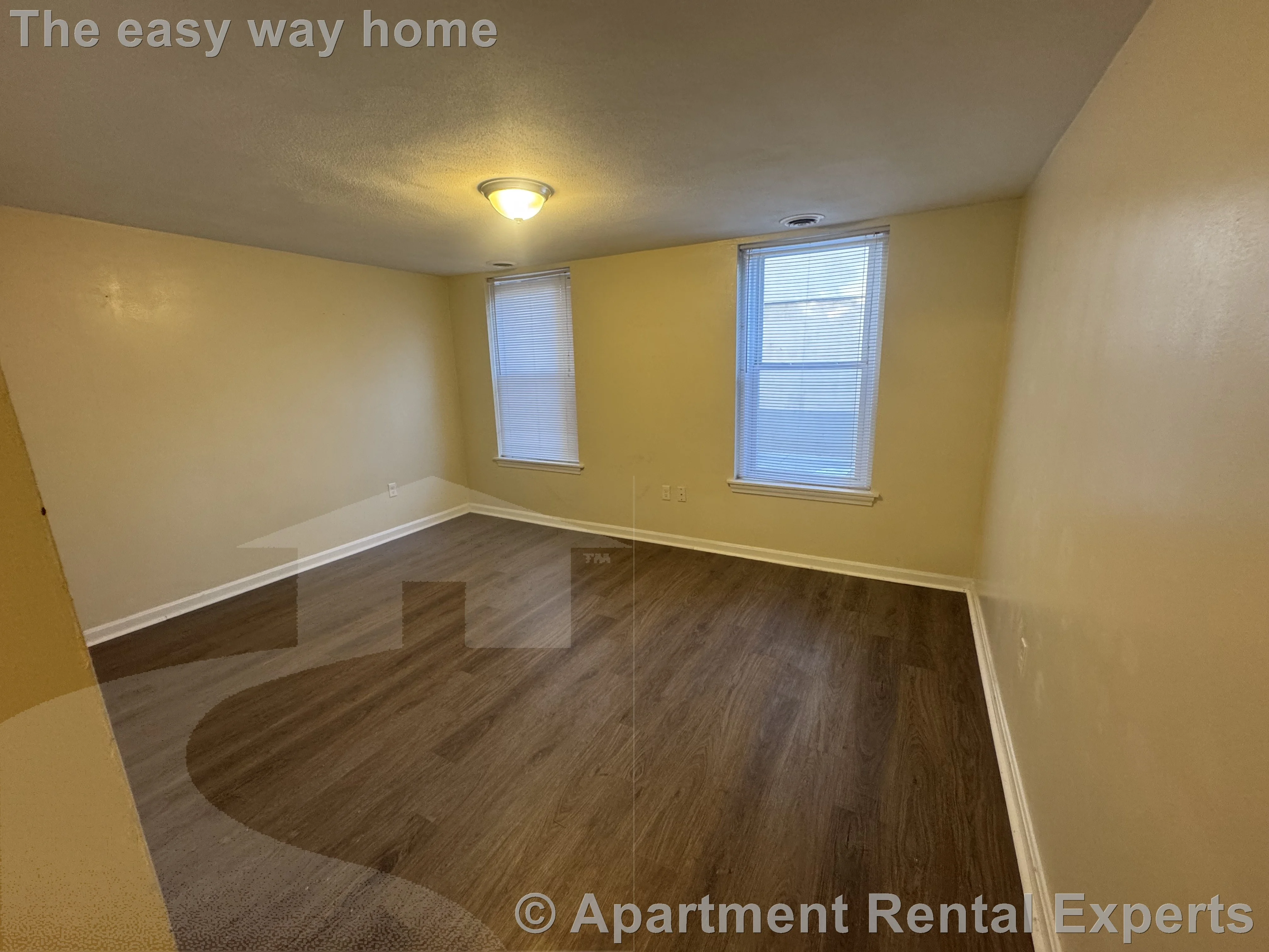 3 bed, 1 bath apartment for rent at 4 Douglass St Unit 1, Central Square — photo 5 of 15