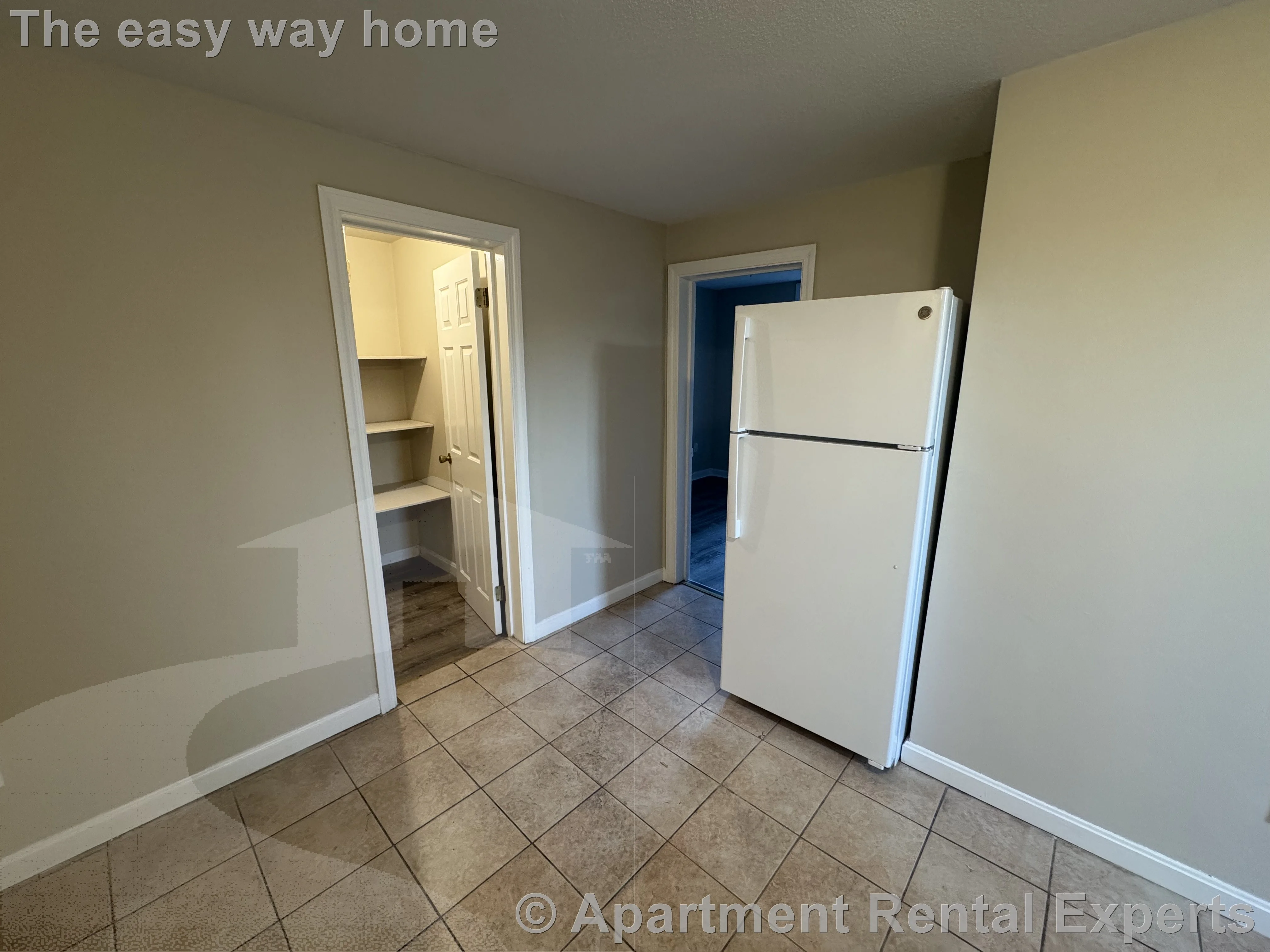 3 bed, 1 bath apartment for rent at 4 Douglass St Unit 2, Central Square — photo 3 of 20