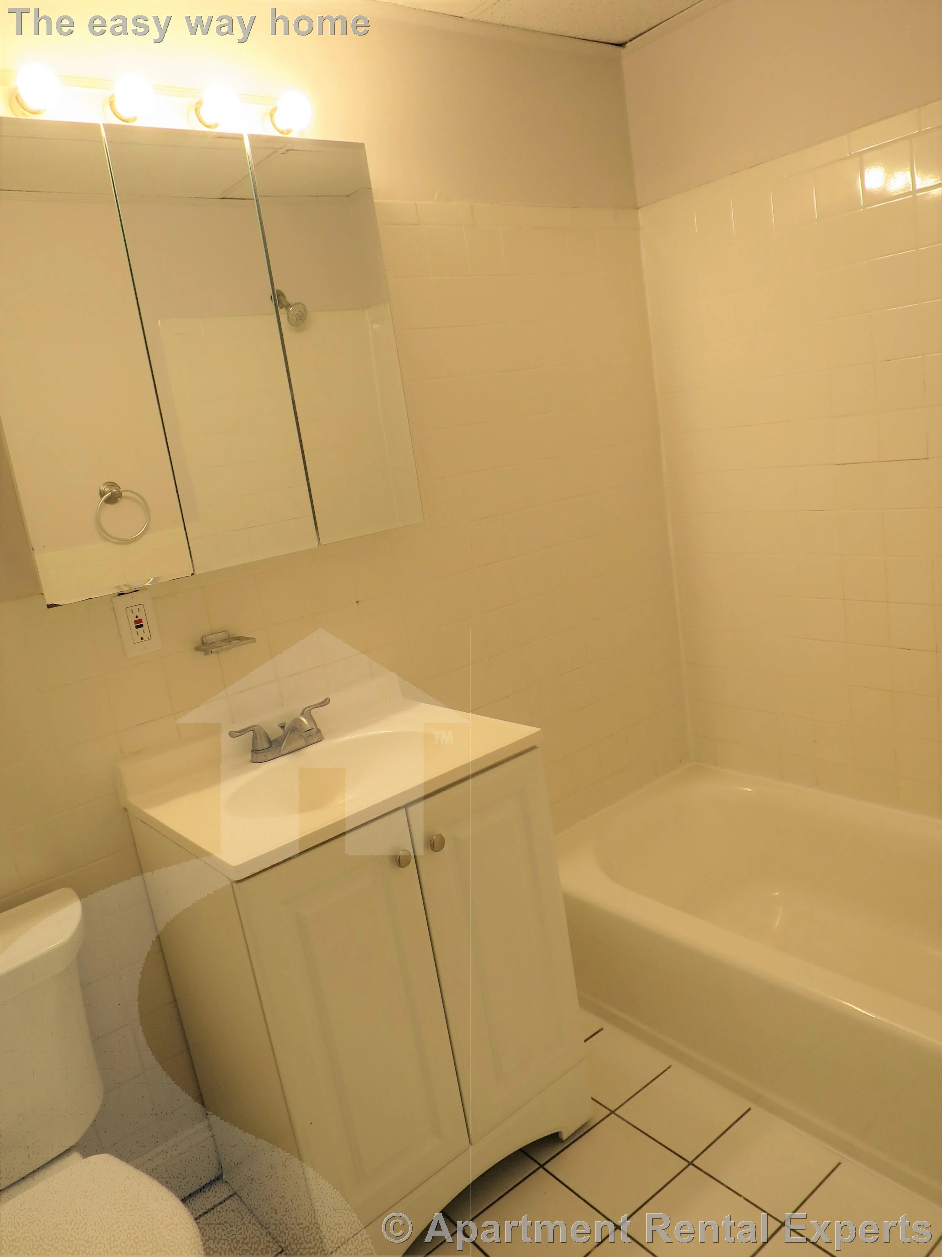 3 bed, 1 bath apartment for rent at 4 Douglass St Unit 2, Central Square — photo 6 of 9