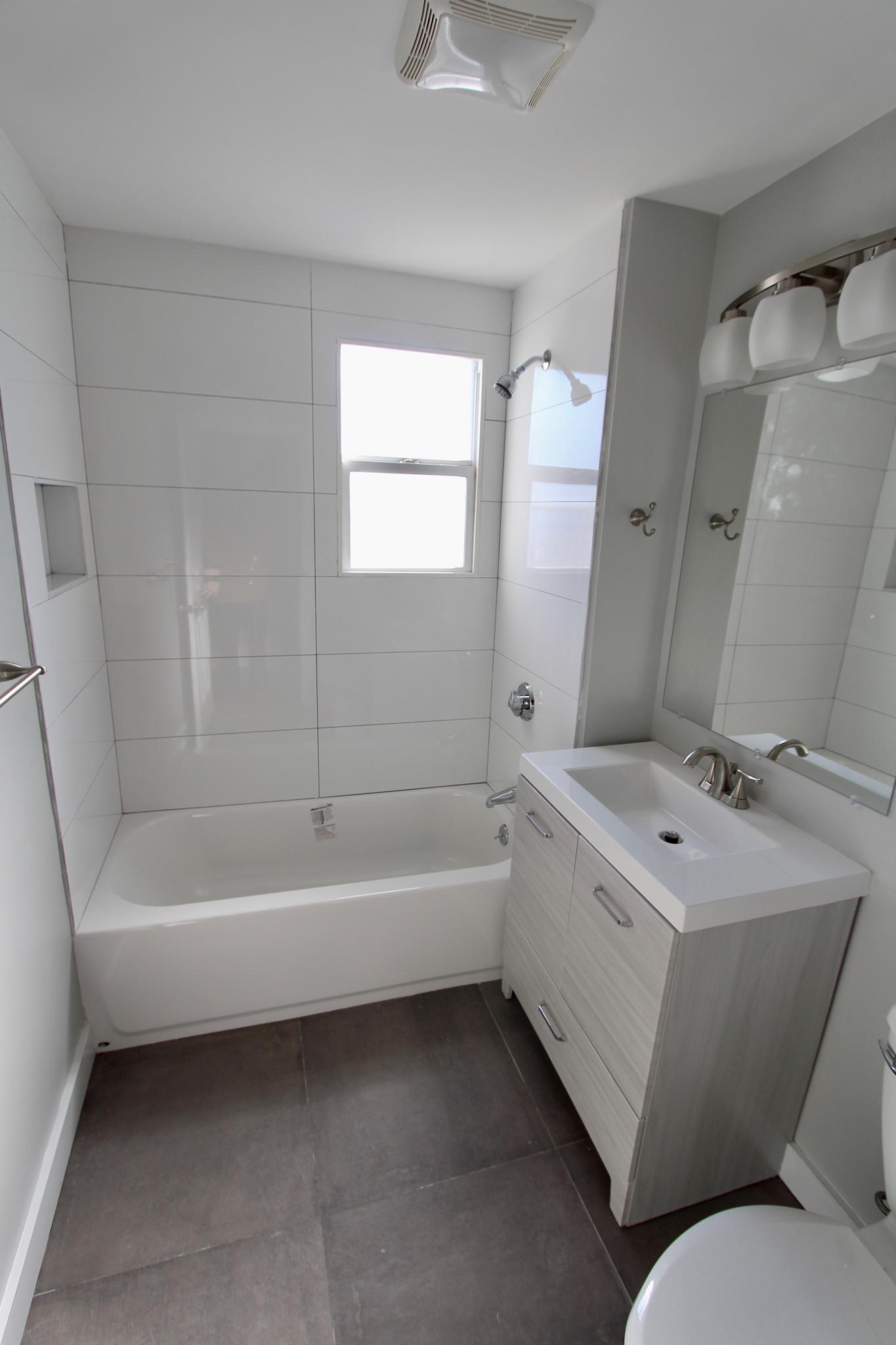 5 bed, 2 bath apartment for rent at 4 Draper St Unit 2, Dorchester — photo 6 of 10