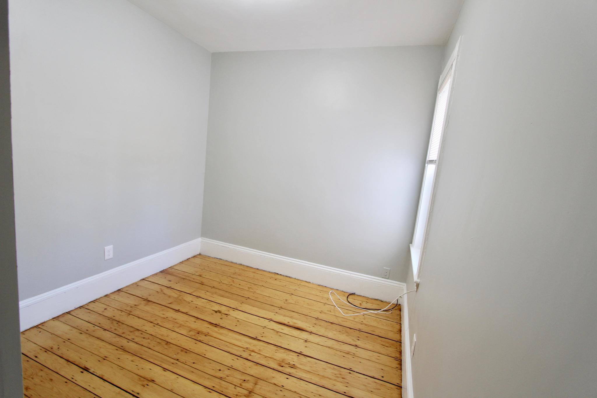 5 bed, 2 bath apartment for rent at 4 Draper St Unit 2, Dorchester — photo 7 of 10