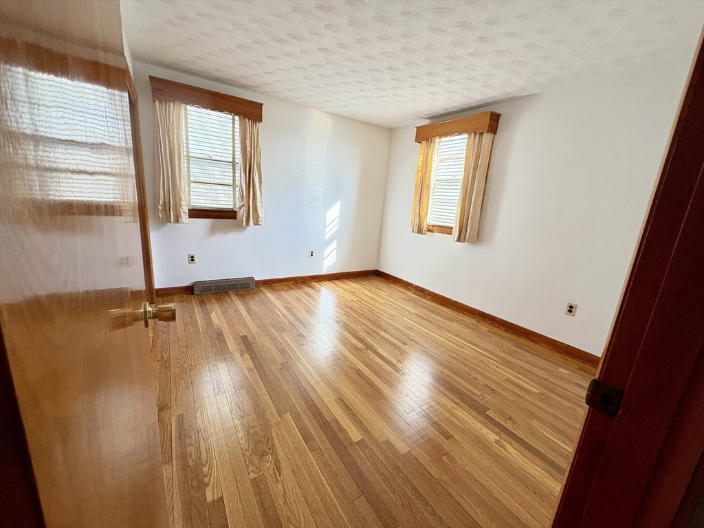 3 bed, 1 bath apartment for rent at 4 Easement Rd, Tewksbury — photo 12 of 22