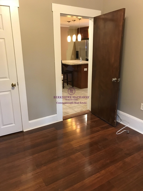 2 bed, 1 bath apartment for rent at 4 Eaton Unit 1, Cambridge — photo 6 of 8