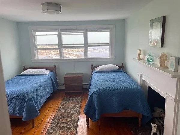 3 bed, 2 bath apartment for rent at 4 Edgemere Rd, Rockport — photo 8 of 20