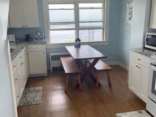 3 bed, 2 bath apartment for rent at 4 Edgemere Rd, Rockport — photo 5 of 20