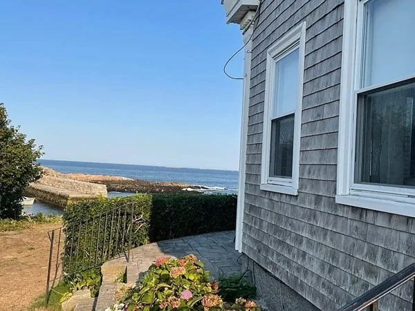 3 bed, 2 bath apartment for rent at 4 Edgemere Rd, Rockport — photo 11 of 20