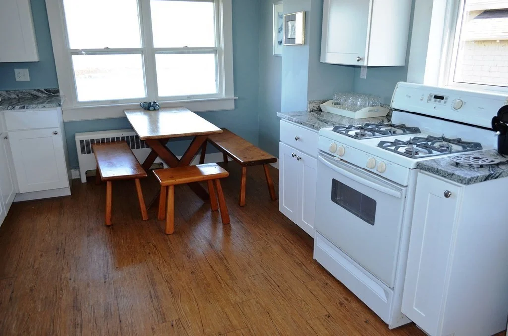 4 bed, 2 bath apartment for rent at 4 Edgemere Unit 1, Rockport — photo 4 of 13