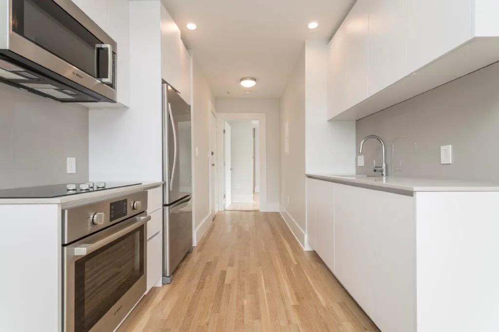 3 bed, 1 bath apartment for rent at 4 Elko St Unit 10, Brighton — photo 5 of 14