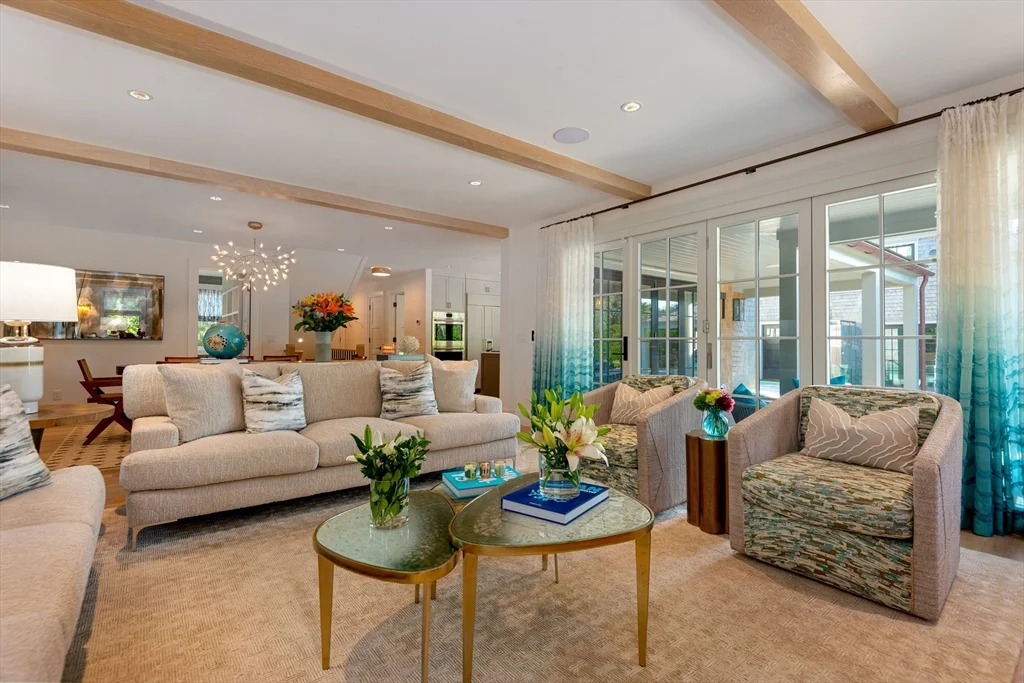 6 bed, 4+ bath apartment for rent at 4 Ellen's Way, Nantucket — photo 4 of 16