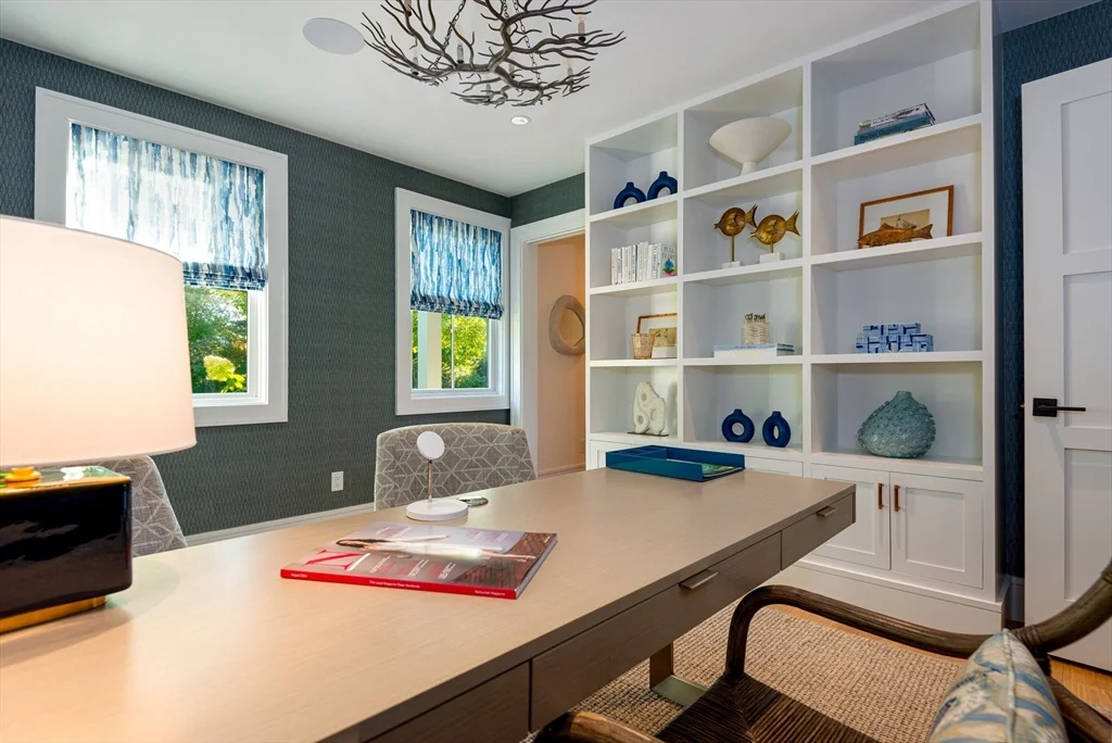 6 bed, 4+ bath apartment for rent at 4 Ellen's Way, Nantucket — photo 10 of 16