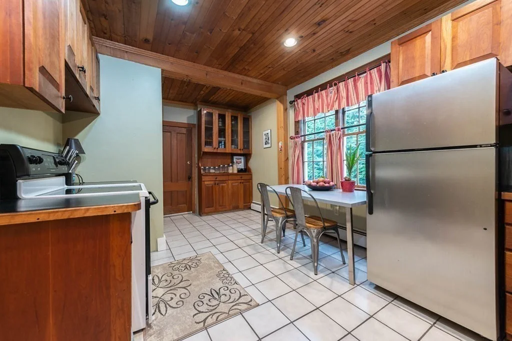 2 bed, 1 bath apartment for rent at 4 Elm St Unit 1, Groton — photo 6 of 8