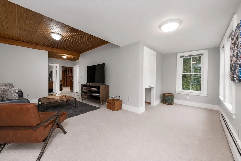 2 bed, 1 bath apartment for rent at 4 Elm St Unit 1, Groton — photo 2 of 8