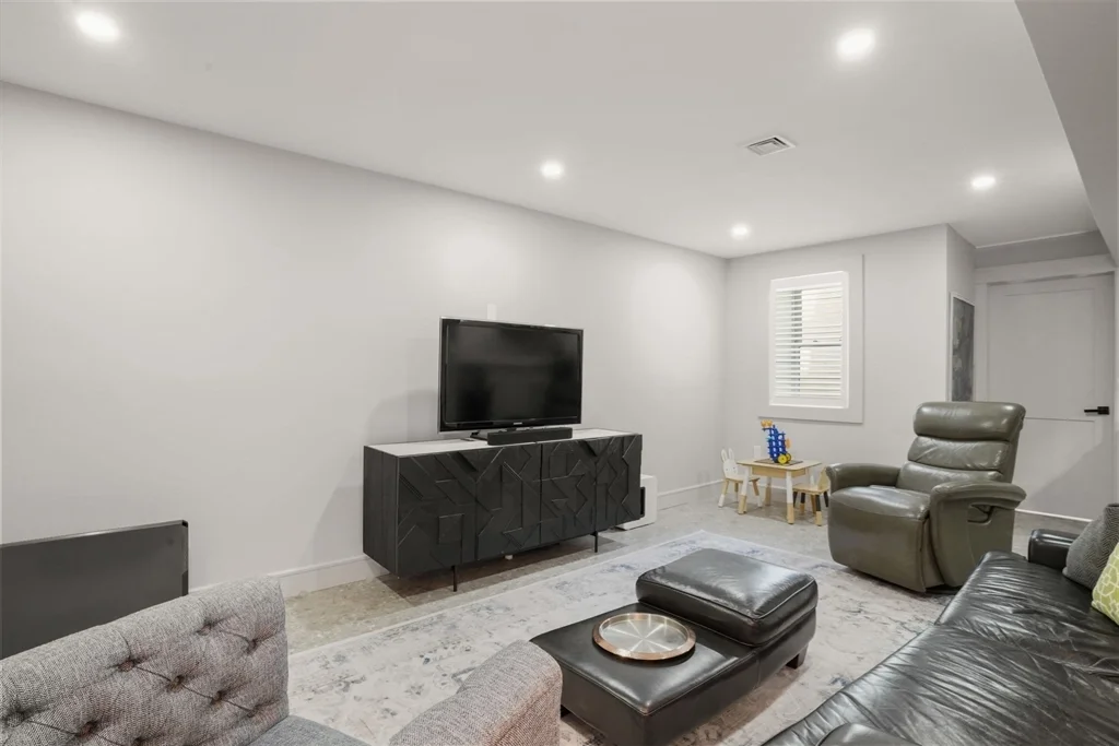 4 bed, 4+ bath apartment for rent at 4 Fairlee St, Spring Hill — photo 19 of 29