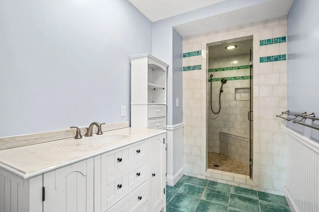 5 bed, 4+ bath apartment for rent at 4 Farm Rd, Lexington — photo 33 of 42