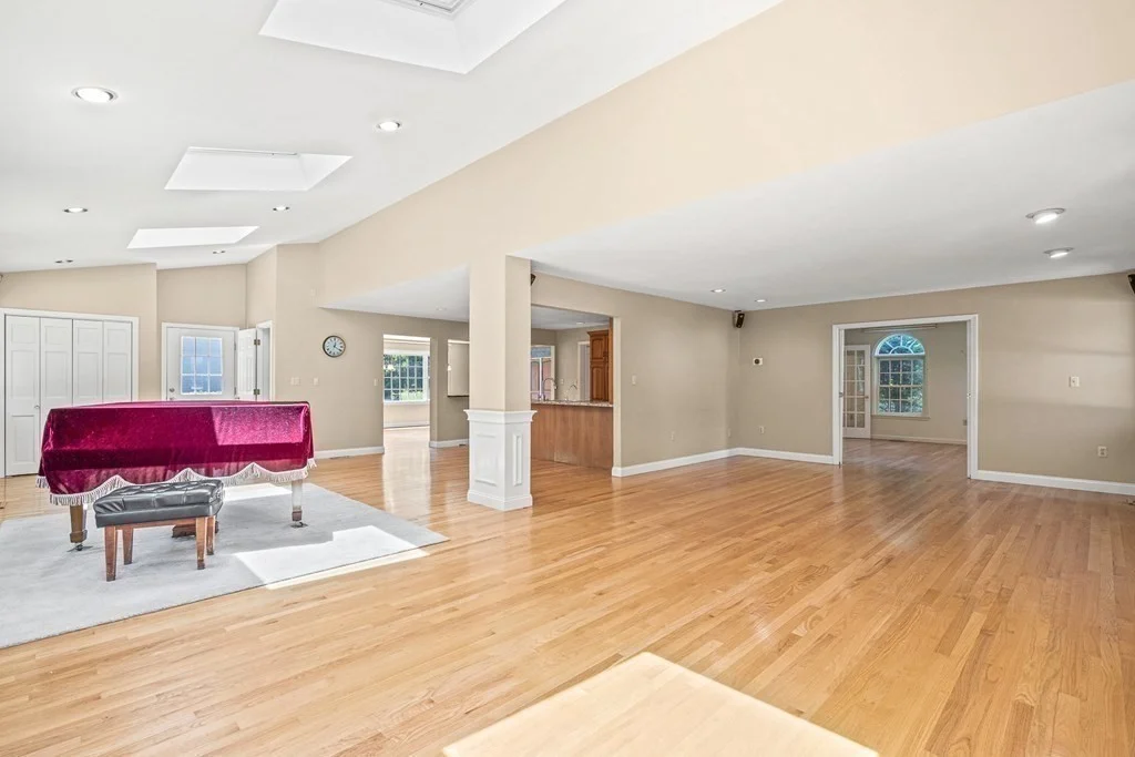 5 bed, 4+ bath apartment for rent at 4 Farm Rd, Lexington — photo 12 of 42