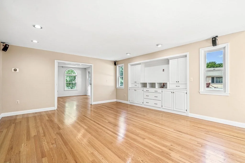 5 bed, 4+ bath apartment for rent at 4 Farm Rd, Lexington — photo 8 of 42