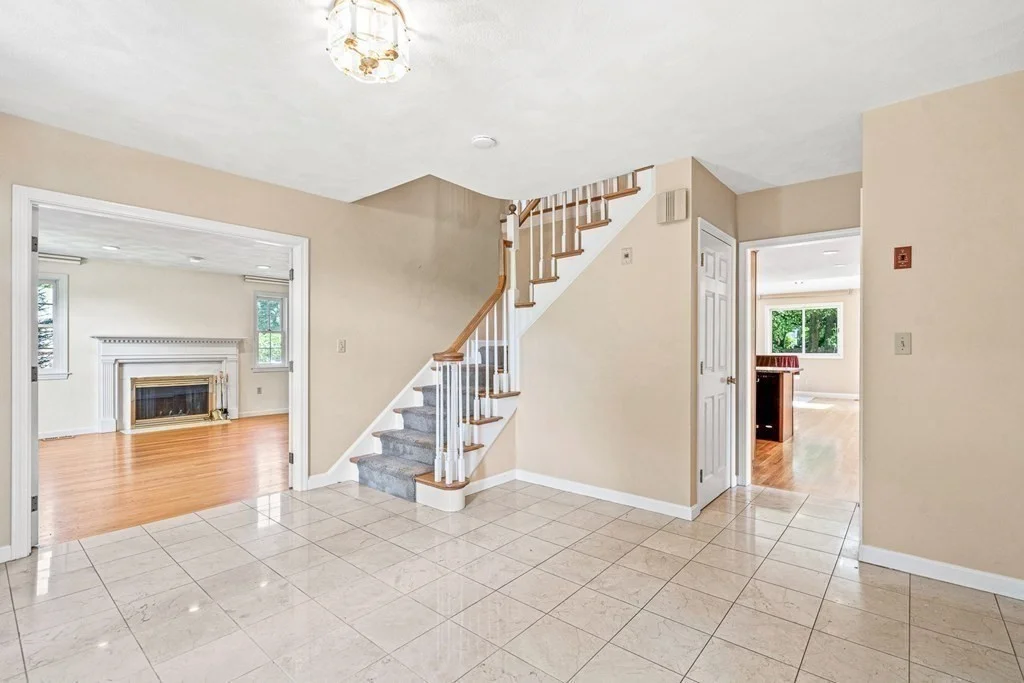 5 bed, 4+ bath apartment for rent at 4 Farm Rd, Lexington — photo 5 of 42