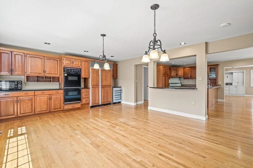 5 bed, 4+ bath apartment for rent at 4 Farm Rd, Lexington — photo 15 of 42