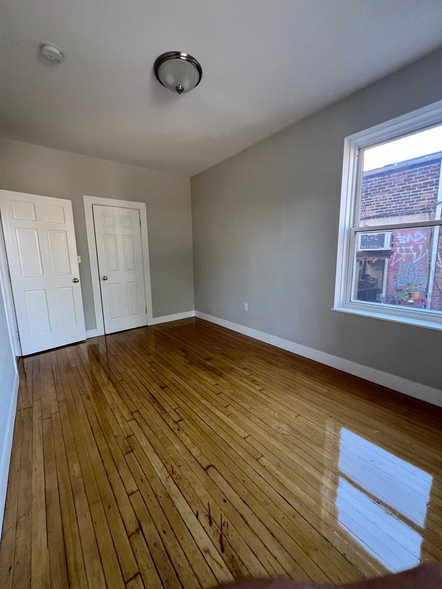 5 bed, 2 bath apartment for rent at 4 Farrington Ave Unit 1, Allston — photo 8 of 20