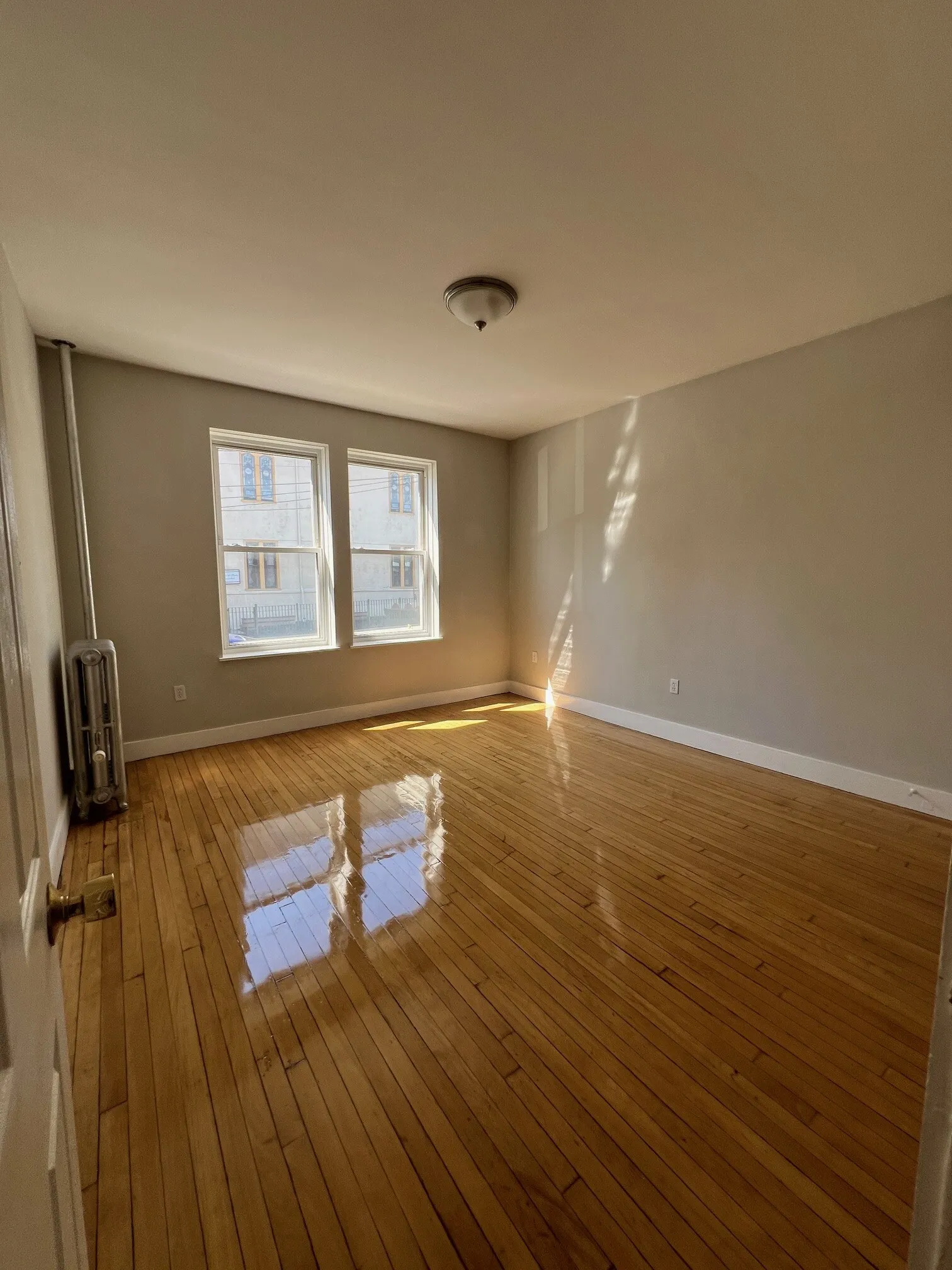 5 bed, 2 bath apartment for rent at 4 Farrington Ave Unit 1, Allston — photo 6 of 20