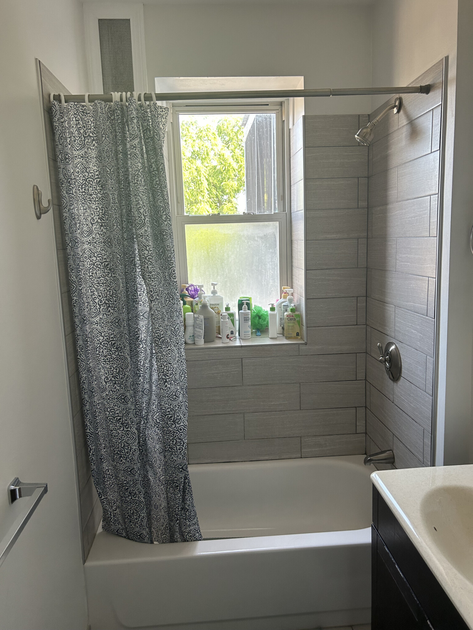 3 bed, 1 bath apartment for rent at 4 Farrington Ave Unit 3, Allston — photo 23 of 45