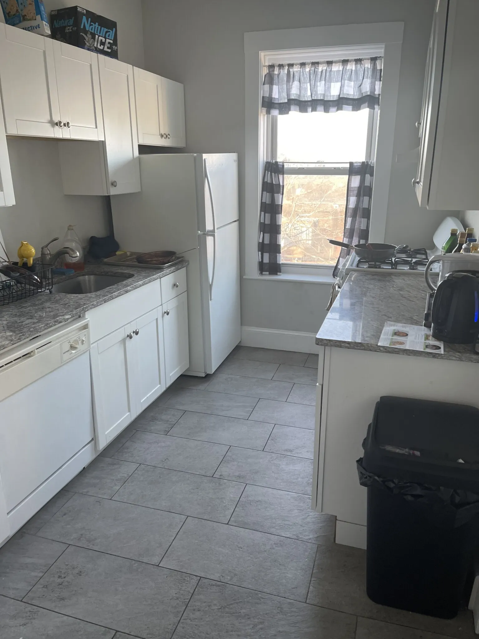 3 bed, 1 bath apartment for rent at 4 Farrington Ave Unit 6, Allston — photo 7 of 29