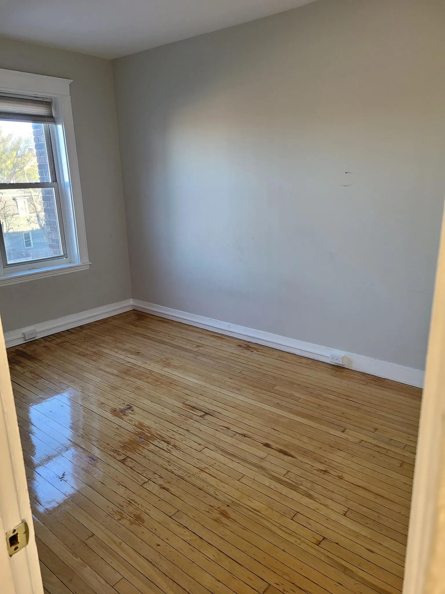 3 bed, 1 bath apartment for rent at 4 Farrington Ave Unit 6, Allston — photo 16 of 29