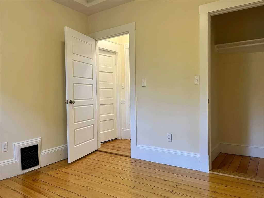 3 bed, 1 bath apartment for rent at 4 Fayette Park Unit 2, Harvard Square — photo 9 of 13