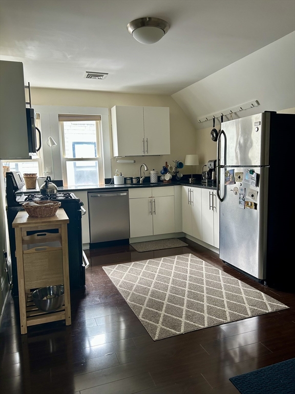 2 bed, 1 bath apartment for rent at 4 Fayette Park Unit 3, Mid Cambridge — photo 5 of 8