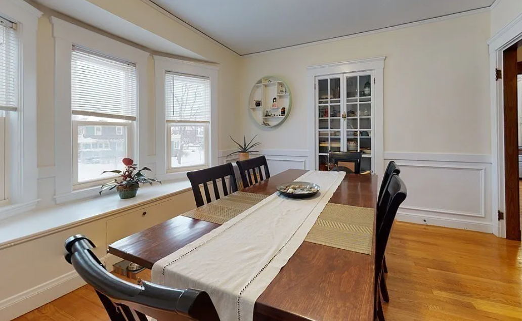 3 bed, 1 bath apartment for rent at 4 Field Rd Unit 2, Arlington — photo 3 of 9
