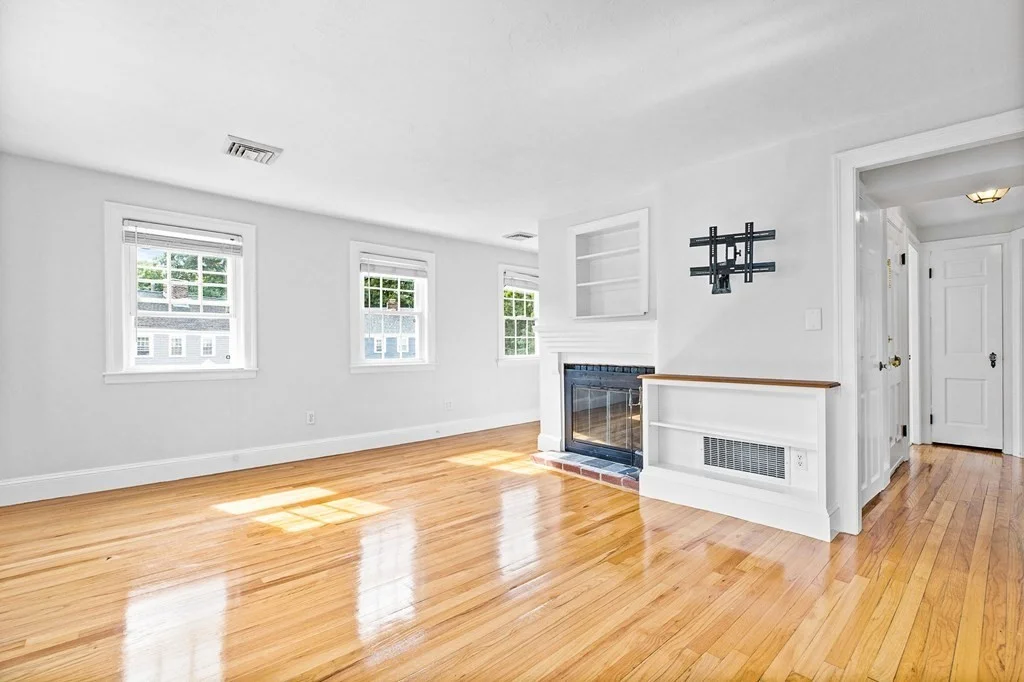 2 bed, 1 bath apartment for rent at 4 Forget Me Not Ln Unit 2, Hingham Center — photo 5 of 11