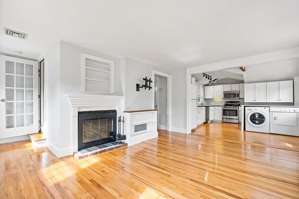 2 bed, 1 bath apartment for rent at 4 Forget Me Not Ln Unit 2, Hingham Center