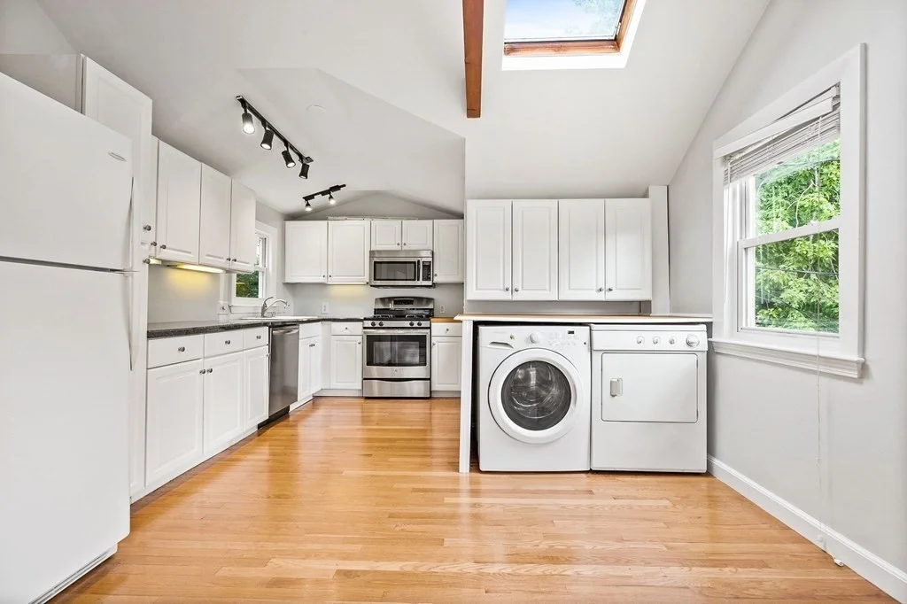 2 bed, 1 bath apartment for rent at 4 Forget Me Not Ln Unit 2, Hingham Center — photo 3 of 11