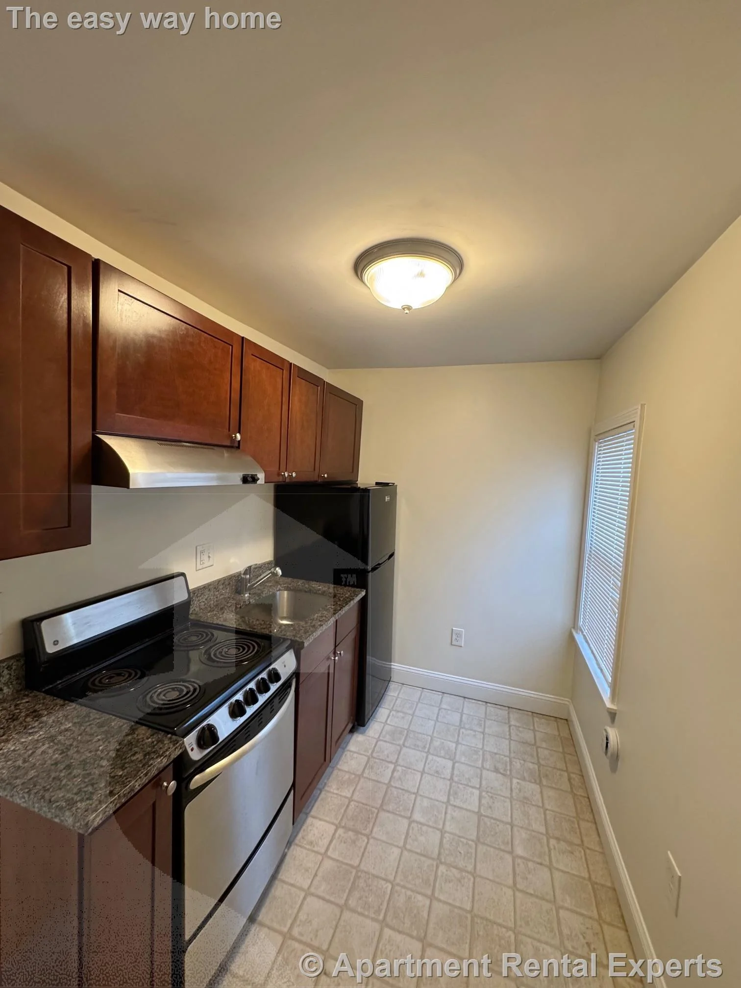 Studio bed, 1 bath apartment for rent at 4 Forster St Unit (PRIVATE ENTRANCE), Winter Hill — photo 2 of 9
