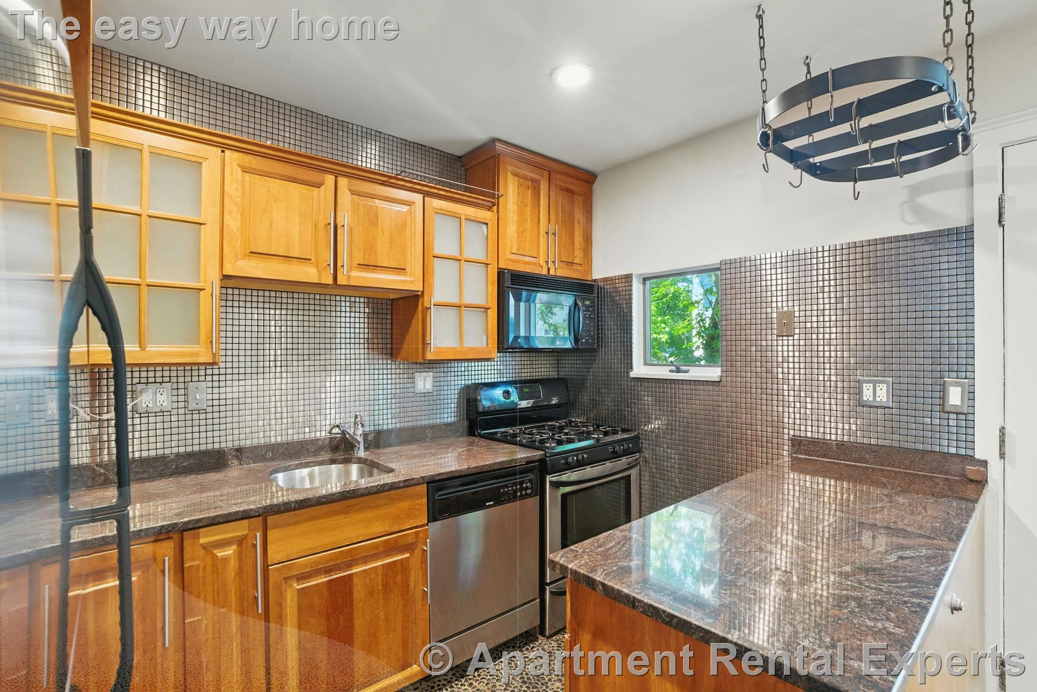 2 bed, 1 bath apartment for rent at 4 Fort Washington Pl, Cambridgeport — photo 1 of 37