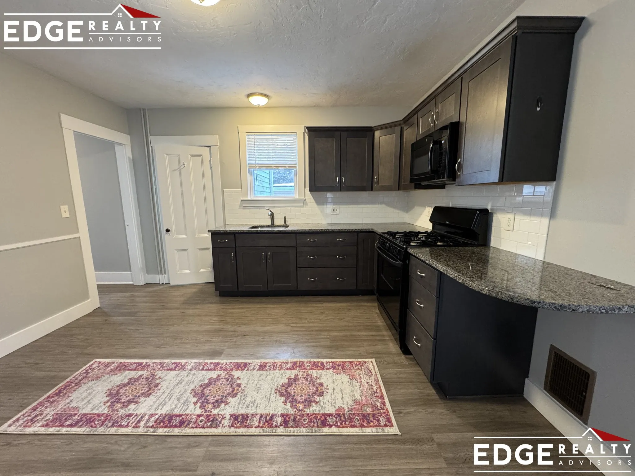 2 bed, 1 bath apartment for rent at 4 Franklin St Unit 2, Natick — photo 2 of 11